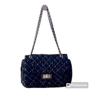 KARL LAGERFELD LARGE - STUNNING